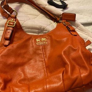 COACH MADISON MAGGIE ORANGE LEATHER PURSE